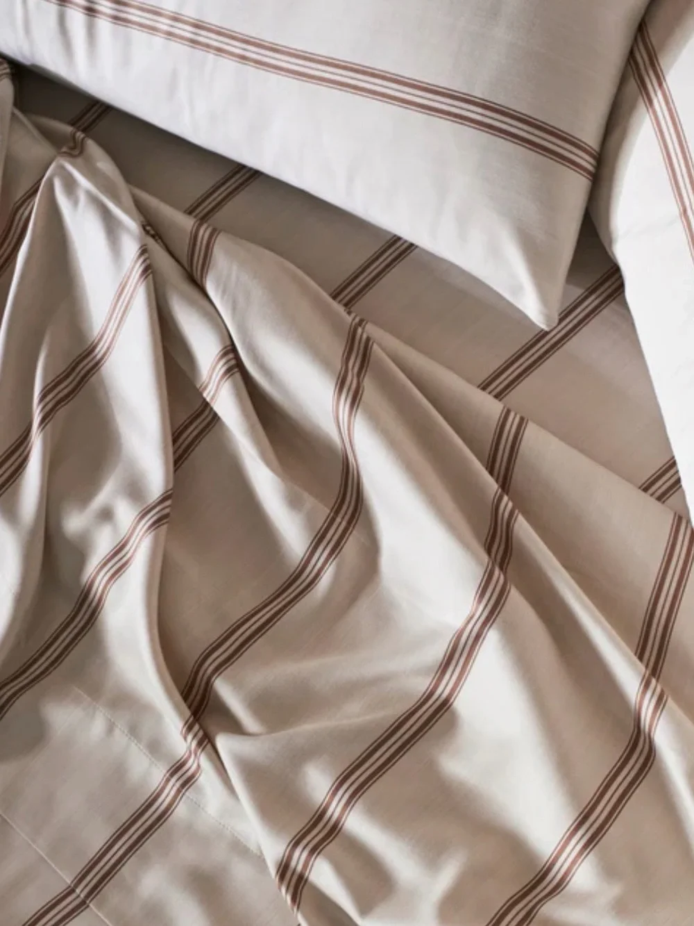 Cozy Earth Bamboo Pillowcases Baja Maple Stripe Standard Size NWT